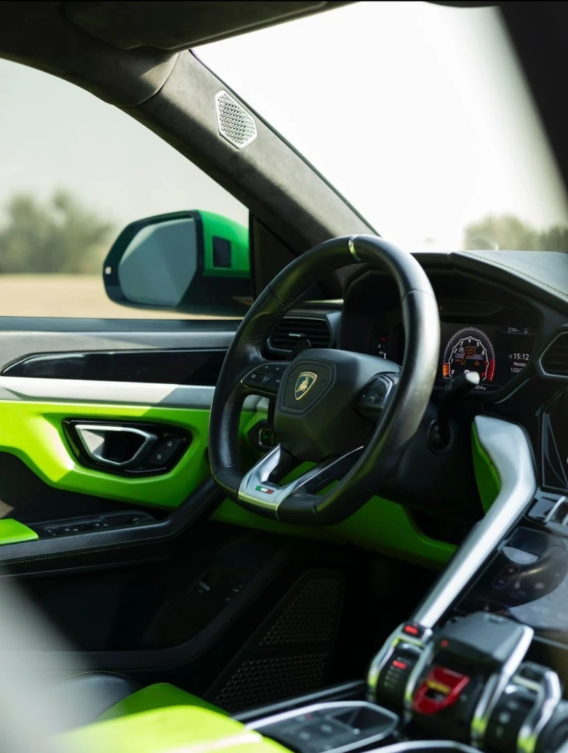 Lamborghini Urus 2020 - Sports Car thumbnail NaN